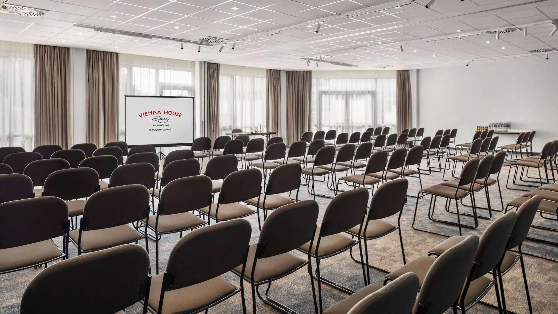 Vienna House Easy By Wyndham Frankfurt Airport Hotel Kelsterbach 4*,